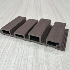 WPC Random Louvers - Chocolate