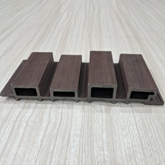 WPC Random Louvers - Chocolate